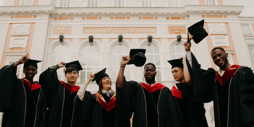 10 Job Search Tips For Graduates